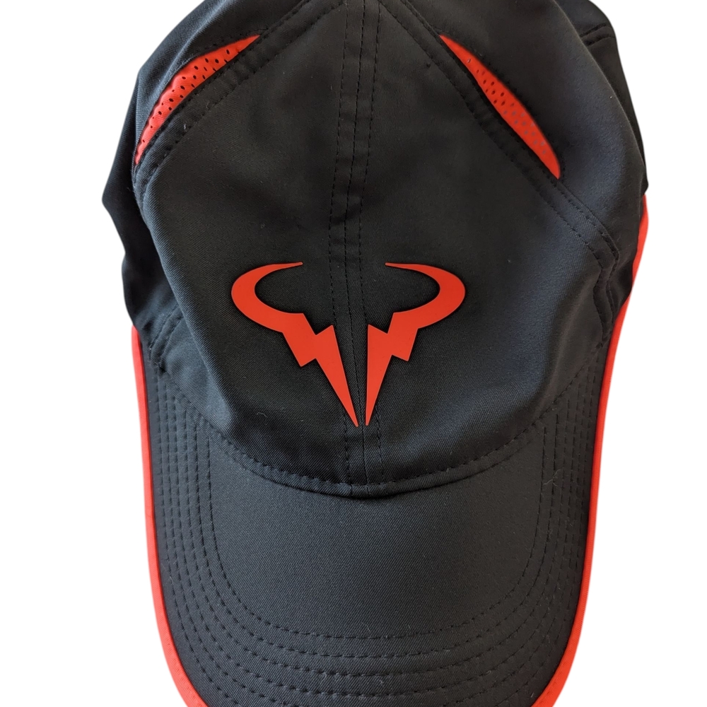 Nike Black and Red Featherlight Cap